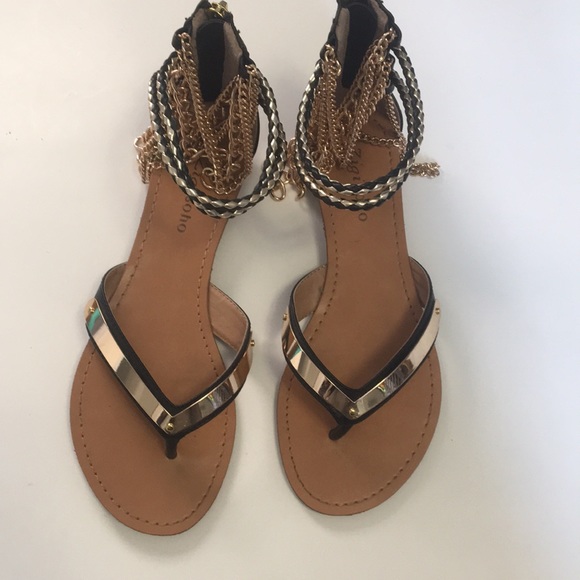 ZIGISOHO Open toe Sandals w/ ankle chains Size 8
